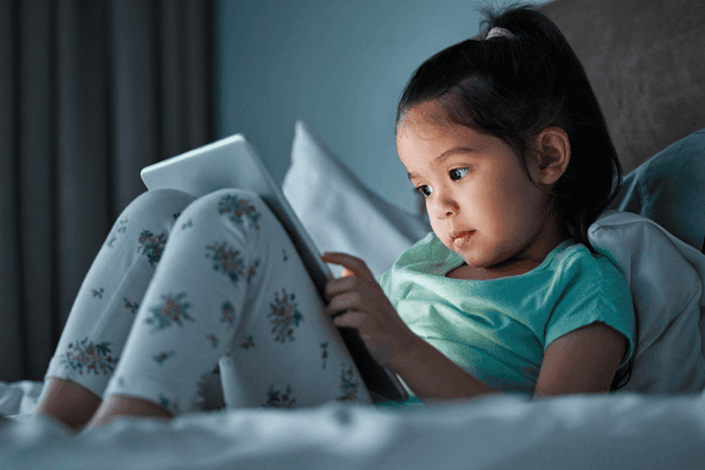 Screen time not consistently linked to poorer development, decade-long study finds