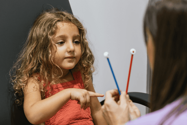 Vision Australia launches specialised program for children and young people who are deafblind