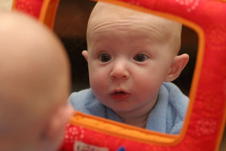 That’s me in the mirror! New research offers insights into baby’s self recognition