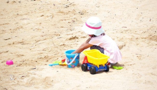 Keeping babies and young children safe in summer: Guidance for ECEC services and families