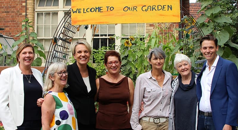 ALP promises funding for Stephanie Alexander Kitchen Garden Program