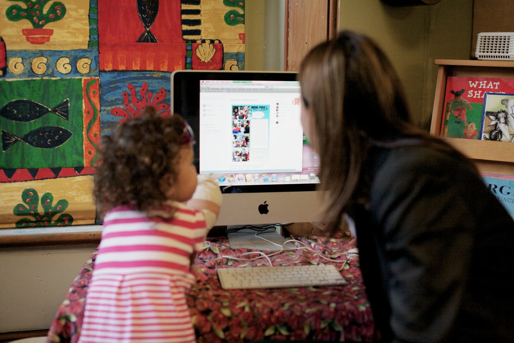 The power of presence; a reflection on digital documentation in ECEC