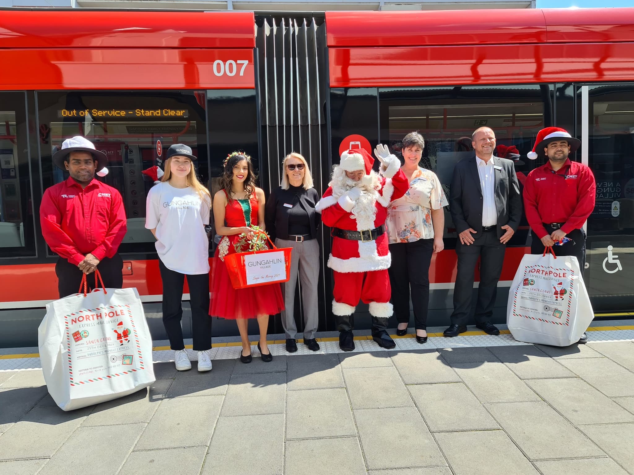 Santa visits Gungahlin Village shopping centre to launch Communities at Work appeal