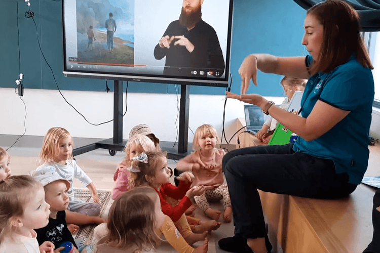 St Nicks celebrates Auslan Day and Deaf culture with activities and learning