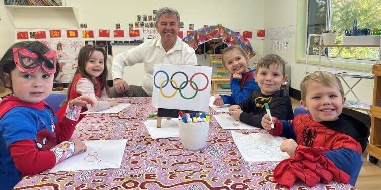Dr David Gillespie supports Early Learning Matters Week with centre visit