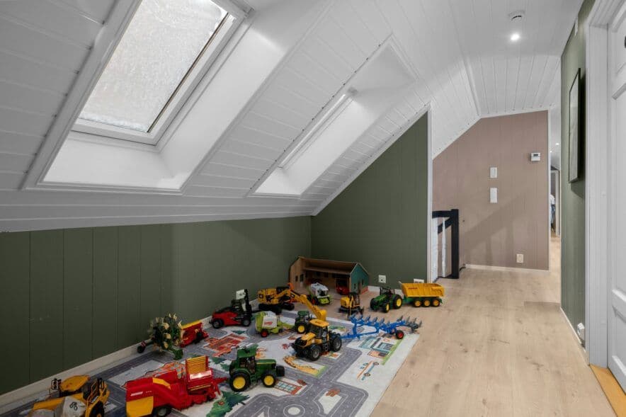 Arena maintains ECEC focus with significant acquisitions and corresponding capital raise