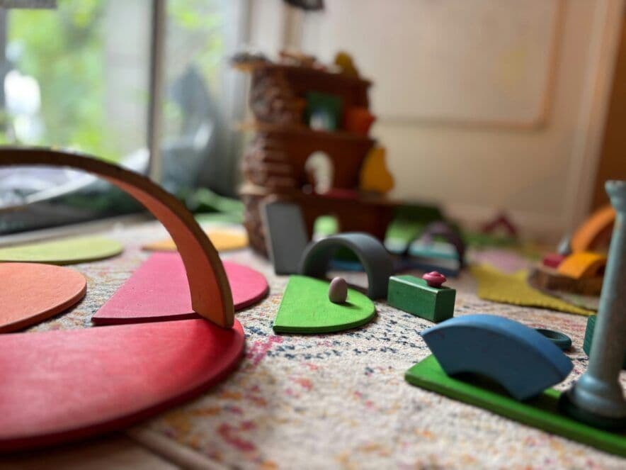 Research shows how experiences – good and bad – shape dark personality traits