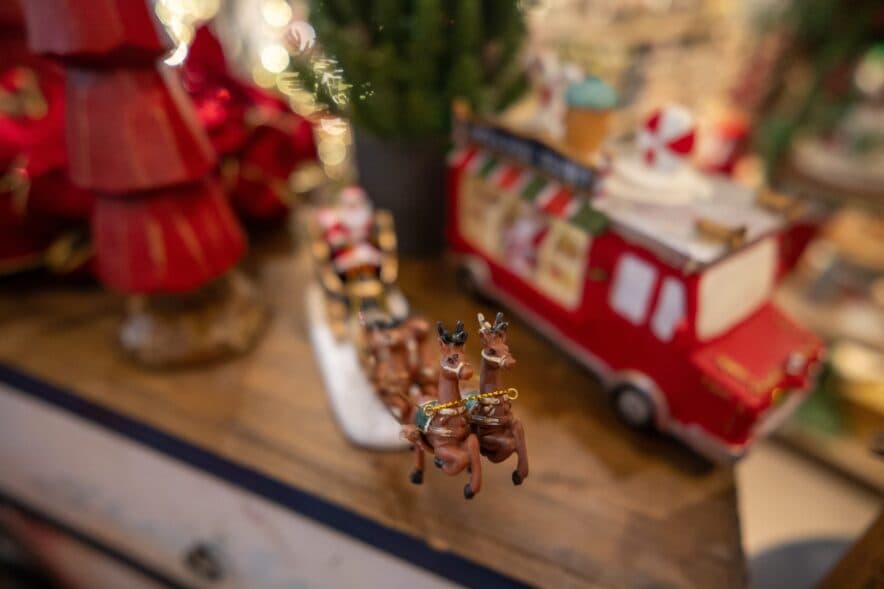 Christmas doesn’t have to break the bank – Triple P has parent advice to share